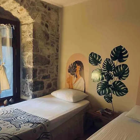 Time Traveler's House - Eski Villa Foca