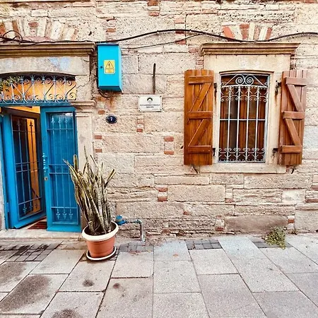 Time Traveler's House - Eski Villa *