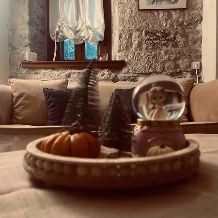 Time Traveler's House - Eski Villa Foça